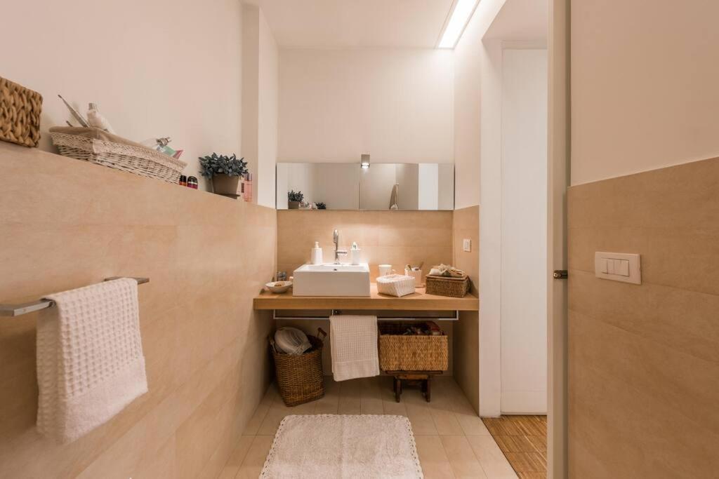 New Cosy Apartment Near To Petruzzelli Theatre Bari Bagian luar foto