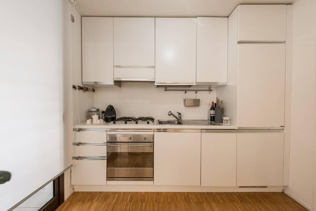 New Cosy Apartment Near To Petruzzelli Theatre Bari Bagian luar foto
