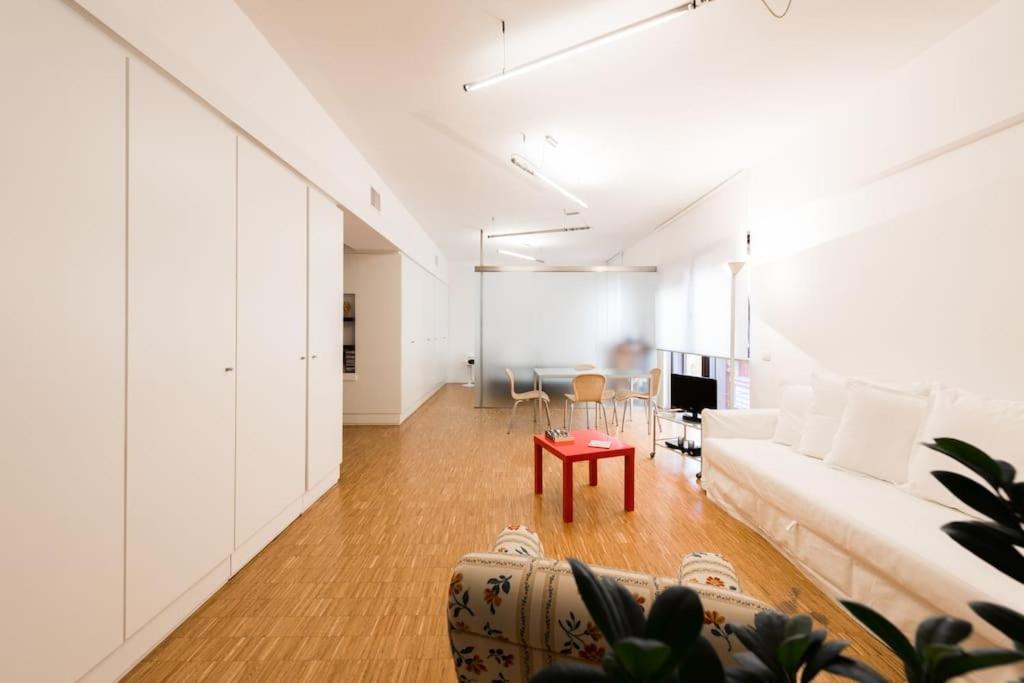 New Cosy Apartment Near To Petruzzelli Theatre Bari Bagian luar foto