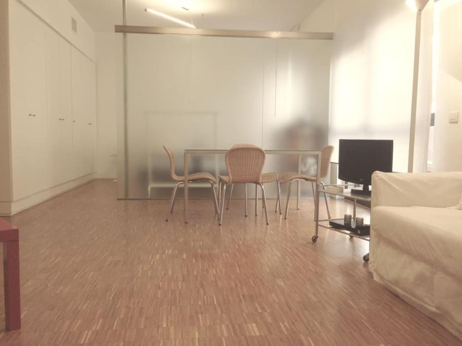 New Cosy Apartment Near To Petruzzelli Theatre Bari Bagian luar foto
